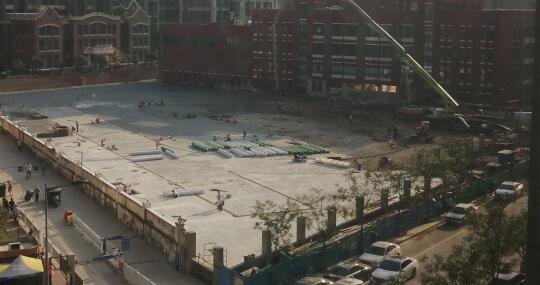 10天時間，一座學(xué)校塑膠跑道，建設(shè)完成