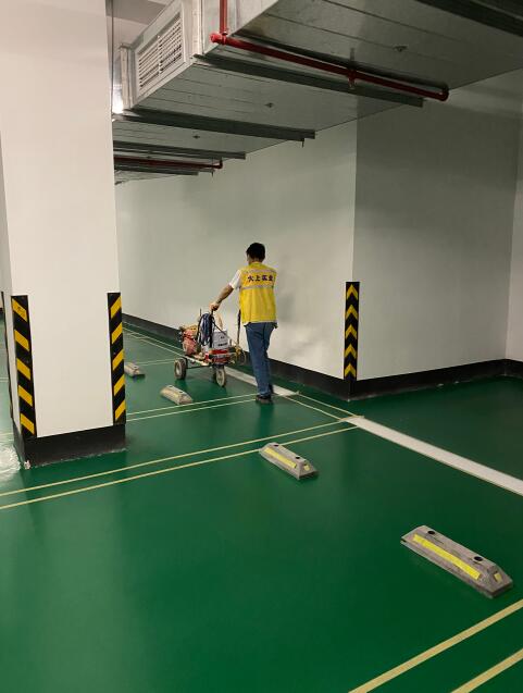 停車場(chǎng)為什么要用地坪漆？